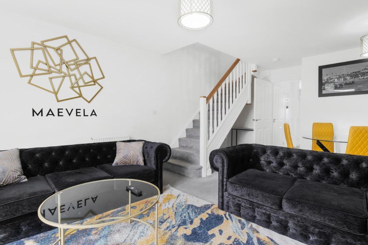 Luxury 2 Bed House City Centre ✘ Bbq & Garden ☆ Family Friendly→ Swingball & Outdoor Furniture - Free Parking → With 50 Inch Smart Tv, Free Netflix & Wifi ✘ Comfy Seating Area - By Maevela Birmingham Exterior foto